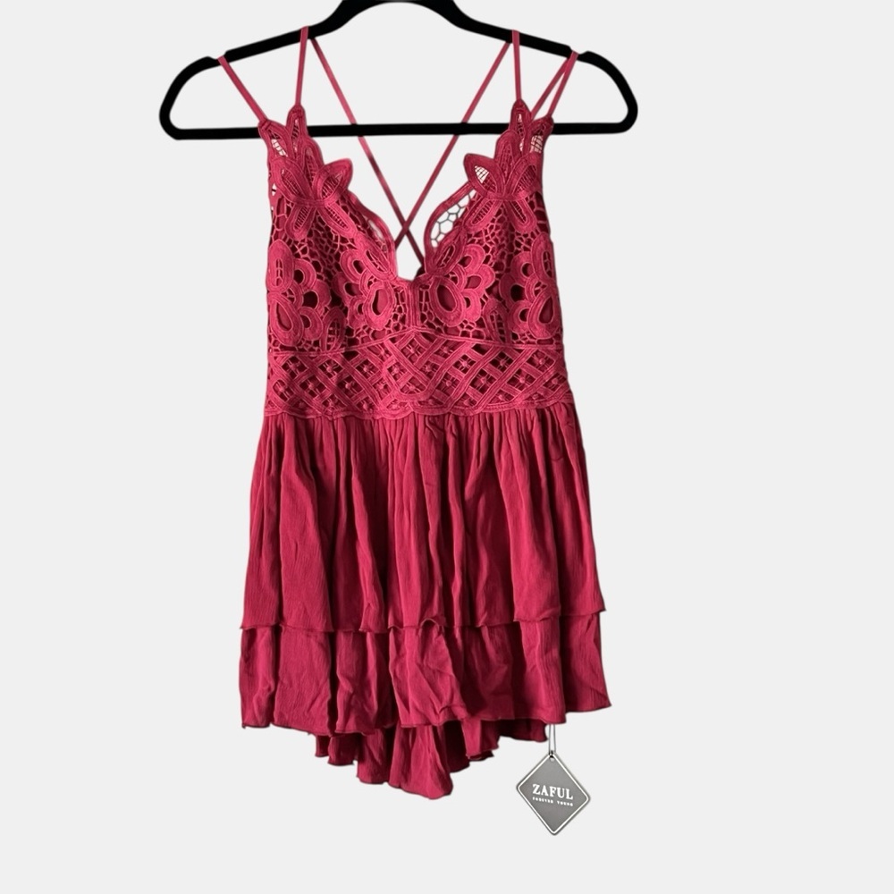 Zaful Rasberry Lace-Trim Tiered Cami - Picture 3 of 9